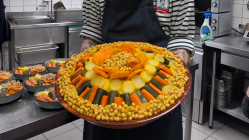 Envie de tester le meilleur couscous de Lyon ? Direction Rachid Dupont où la passion pour le couscous se retrouve dans vos assiettes !