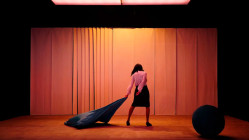 Souriez quoi qu'il arrive : Malaise salutaire aux Célestins