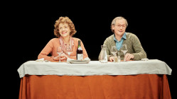 Le repas des gens au Radiant: au zoo