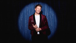 G&eacute;r&eacute;my Cr&eacute;deville &agrave; la Bourse du Travail : "Faire sur sc&egrave;ne tout ce qui m&rsquo;enchante"