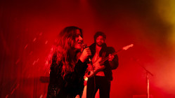 Arianne : rock, m&eacute;moire et faux-semblants