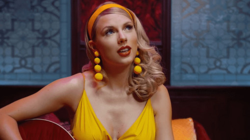 "Je vous aime tous" : à Lyon, Taylor Swift a fait le show sous la pluie