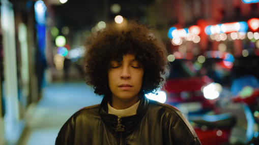 Léonie Pernet à L'Epicerie Moderne : une artiste intime et exigeante