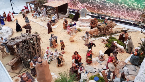 Lyon : plus de 1000 santons exposés à l’Hôtel de Région pour une immersion dans les paysages d’Auvergne-Rhône-Alpes