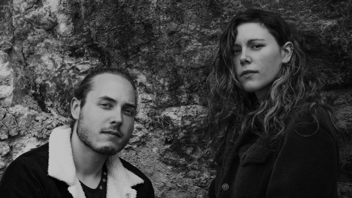 N&oacute;tt sur la sc&egrave;ne du Kraspek Myzik : un duo qui joue avec le vertige