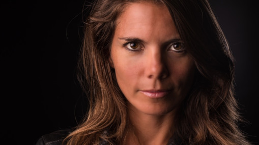 La mort en miroir : le thriller psychologique va si bien &agrave; P&eacute;tronille Rostagnat