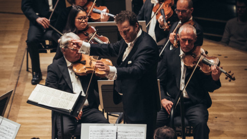 Lyon : Nikolaj Szeps-Znaider prolong&eacute; &agrave; la t&ecirc;te de l&rsquo;Orchestre national jusqu&rsquo;en 2029
