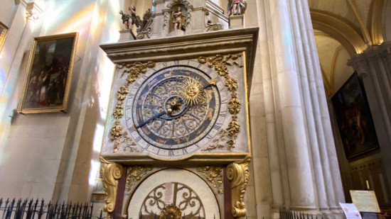 Lyon : 11 ans après avoir été vandalisée, l'horloge de la cathédrale Saint-Jean retrouve son éclat Lyon : 11 ans après avoir été vandalisée, l'horloge de la cathédrale Saint-Jean retrouve son éclat