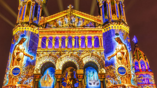 La Région des Lumières illumine de nouveau la basilique de Fourvière La Région des Lumières illumine de nouveau la basilique de Fourvière