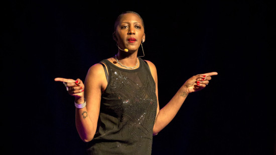 Mam' Issabré : le one mom show qui fait rire Lyon Mam' Issabré : le one mom show qui fait rire Lyon