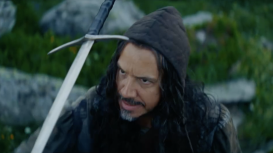 Alexandre Astier r&eacute;agit au report de la deuxi&egrave;me partie de Kaamelott &agrave; mars 2027